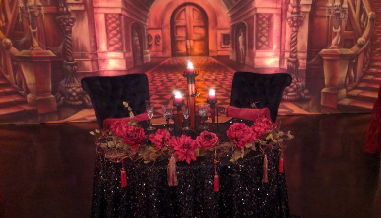Gothic Themed Sweetheart Table Closeup