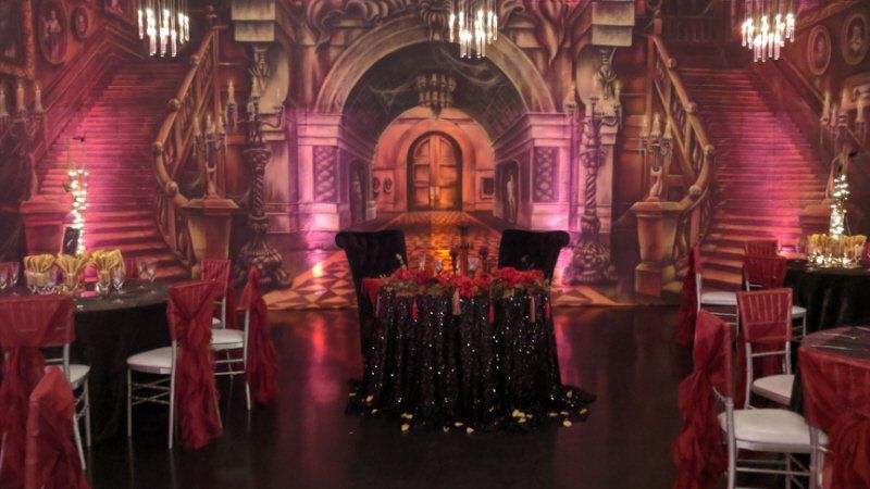 Gothic Sweetheart Table