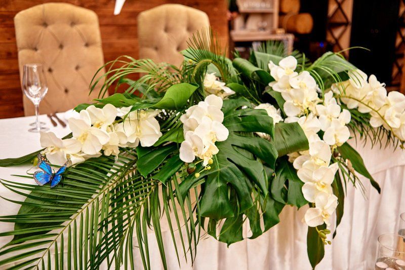 Hawaiian Themed Wedding Florals