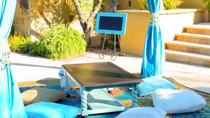 Luxury picnic table with chalkBoard accessory