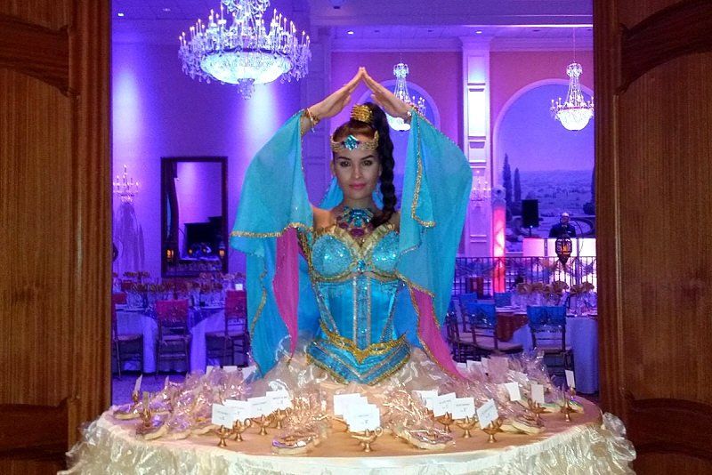Strolling entertainment image showing Jasmine themed mobile table setting