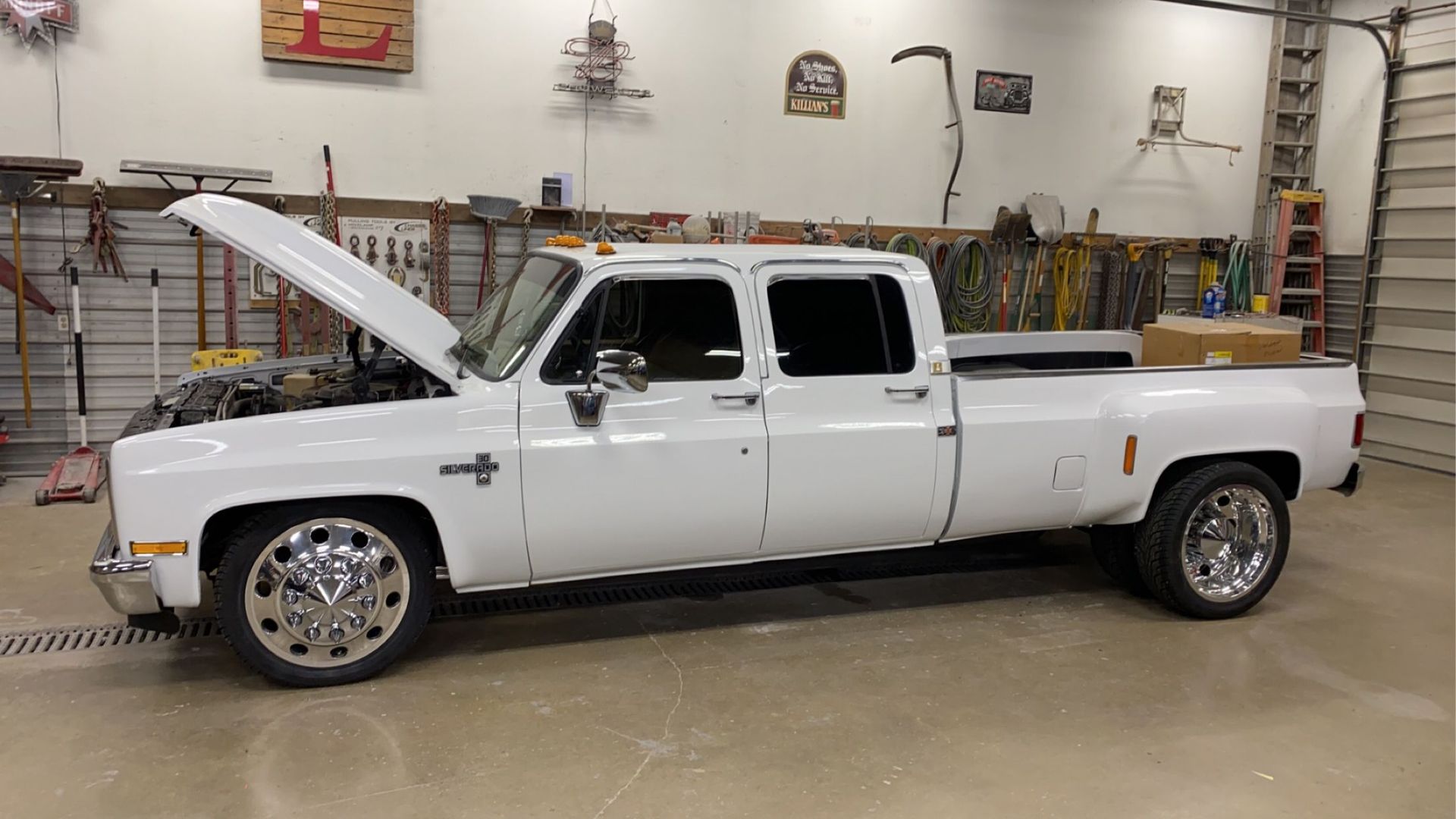 Lutz's Garage Is Your Trusted Team for Collision & Body Repair in Jefferson City, Missouri.