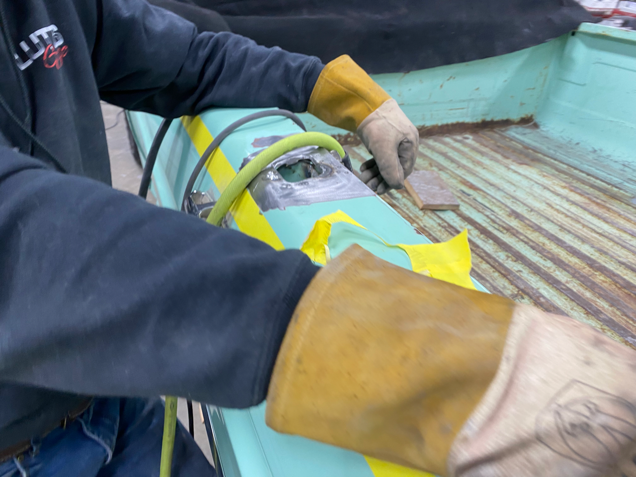 Lutz's Garage Has the Right Auto Body Technicians for Your Vehicle in Jefferson City, MO.