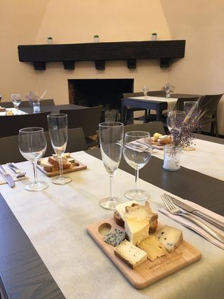 Tastets de formatge Villa Engràcia