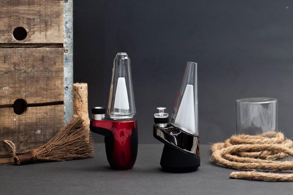 red and black smoking product