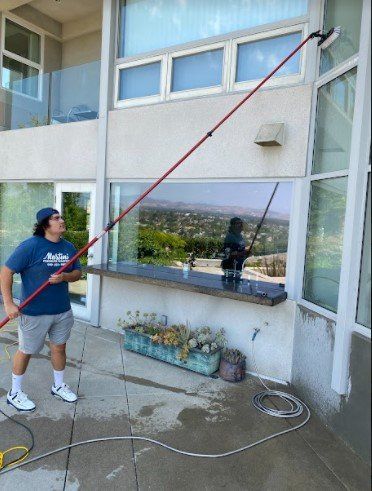 a window cleaner in orange county