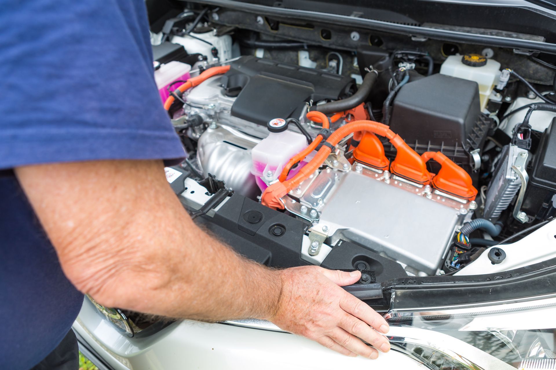 What Does Coolant Do In Electric Vehicles And Why Do You Need To Replace It? | Oneida Service Center