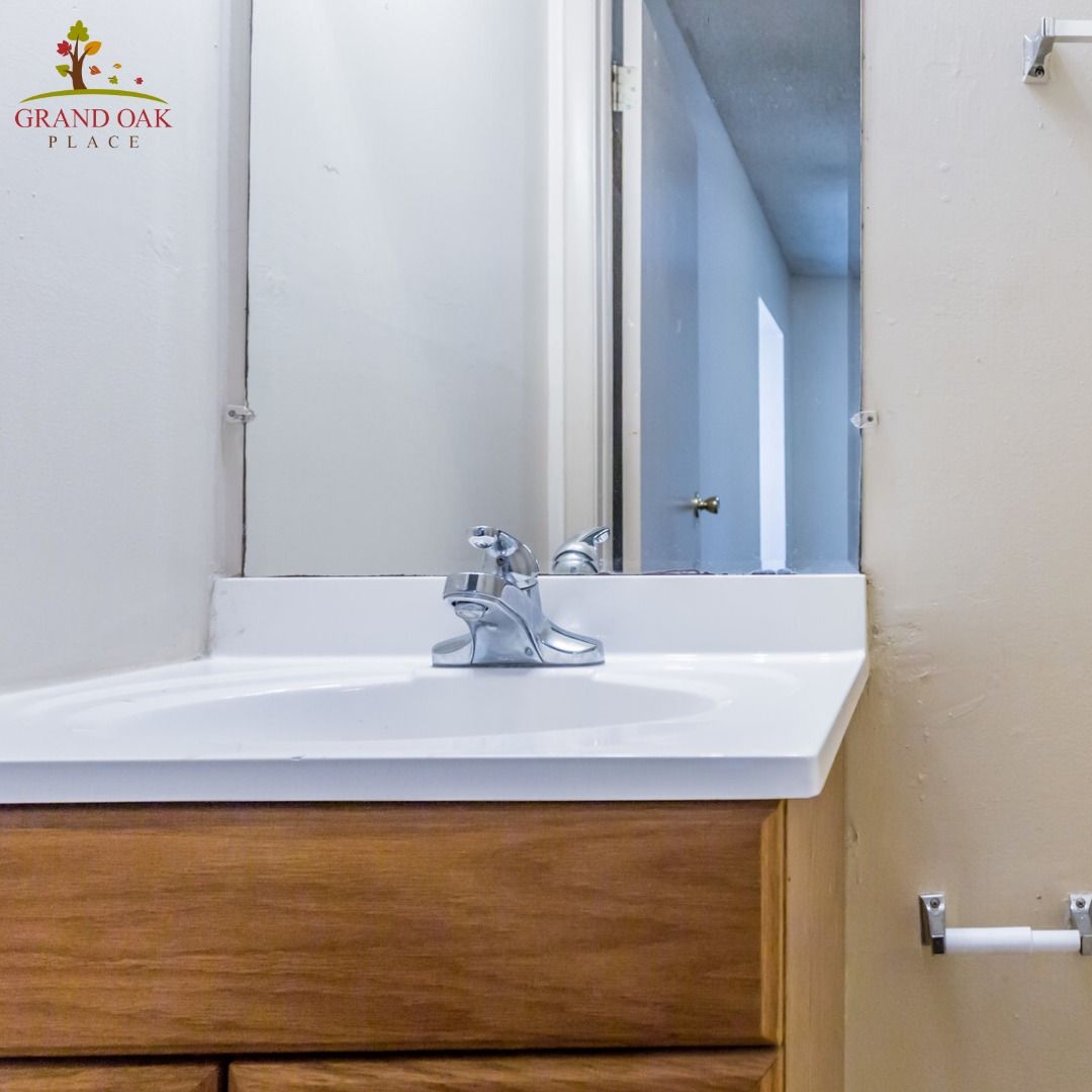 grand oak place apartment half bathroom