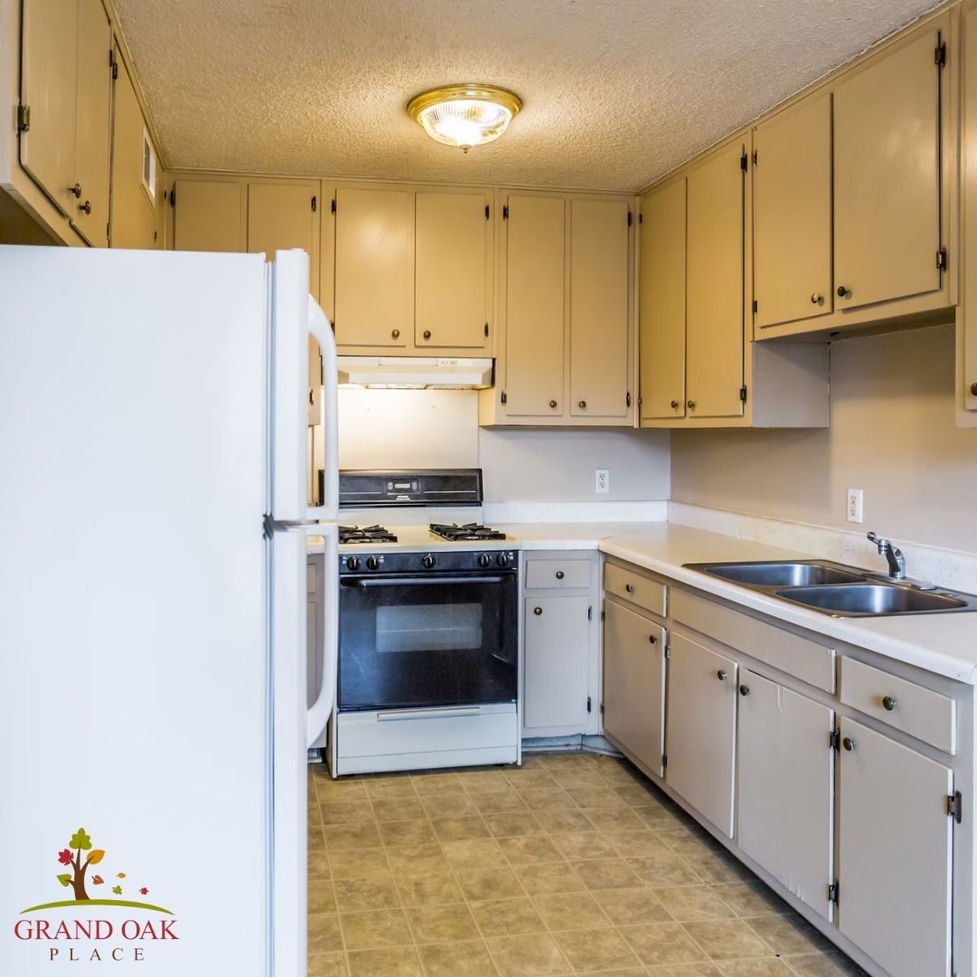 grand oak place apartment kitchen