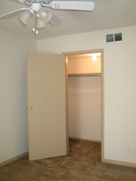 grand oak place apartment bedroom