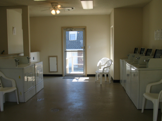 grand oak place laundry facility