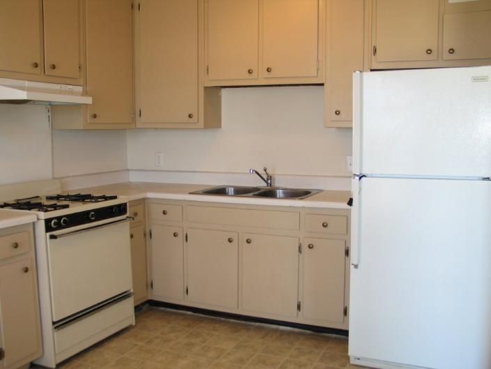 grand oak place apartment kitchen