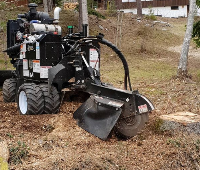 stump grinding machine for tree stump removal