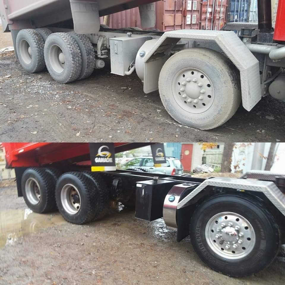 Deux photos d'un camion à benne basculante avec le numéro 9 sur le côté