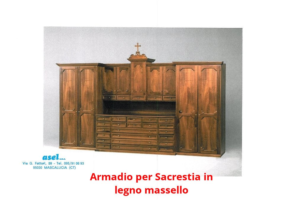 Mobile di arredo in legno per una chiesa