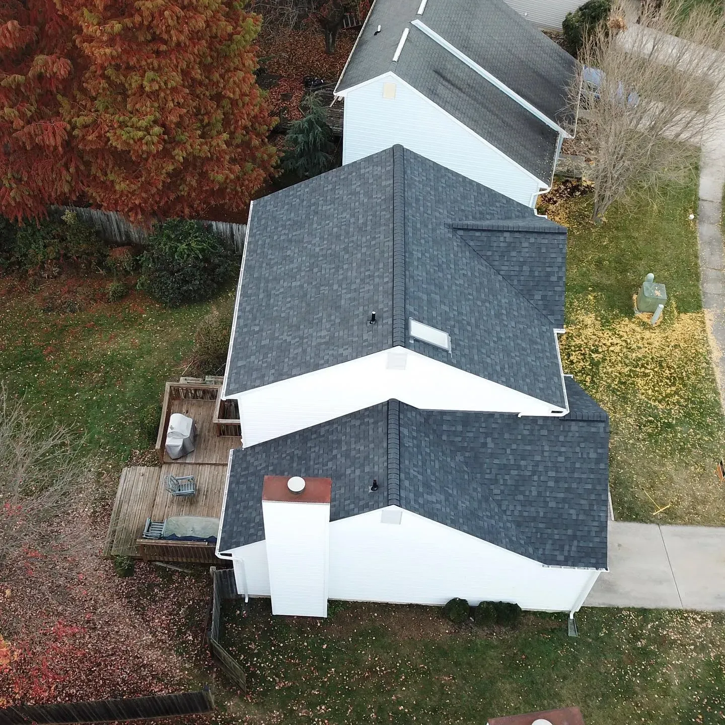 Newly Installed Roof with complete Ridge Vent to improve energy efficiency | Four Seasons Roofing