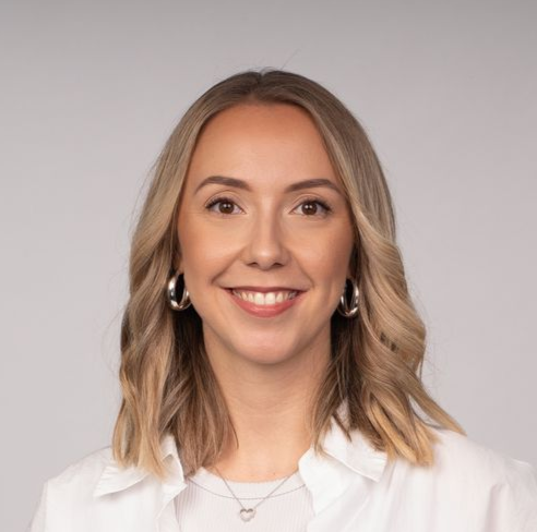 Annika Schaffer, Vogel IT-Akademie