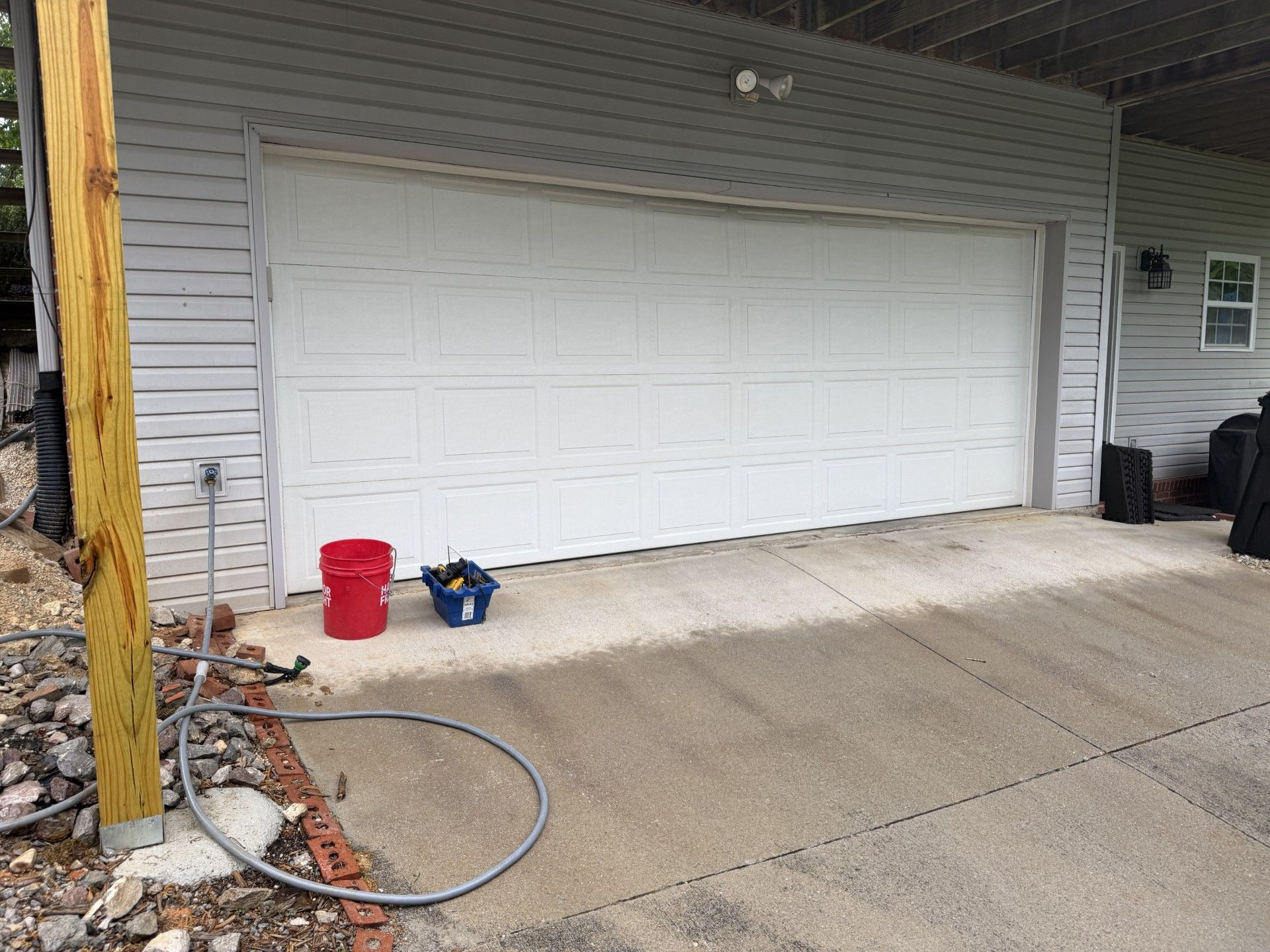 garage door repair in Knoxville