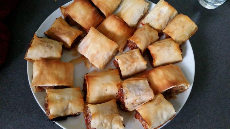 Hidden Veggie Sausage Roll recipe from 'The Healthy Mummy' web site.