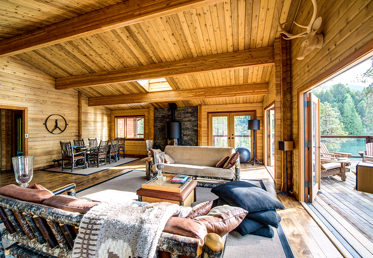 Cedar log cottage great room