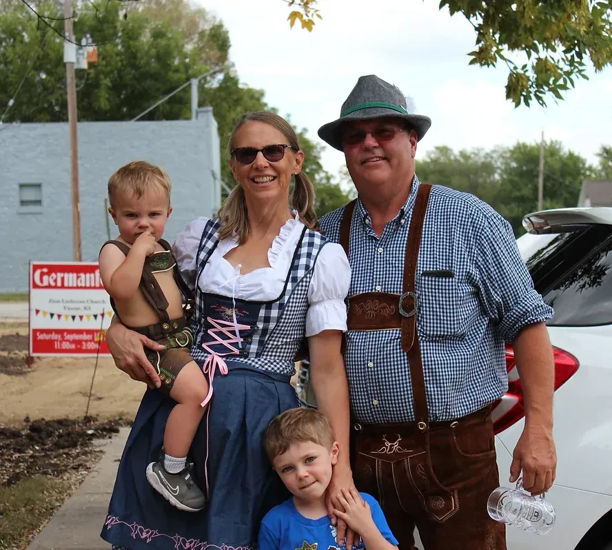 Zion Lutheran Church - Vassar, KS - Everyone Enjoying the time