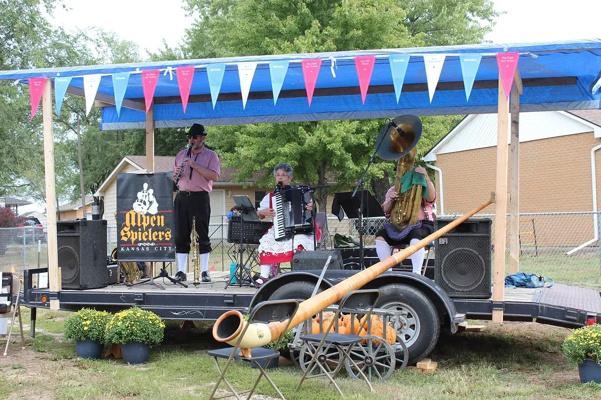 Zion Lutheran Church - Vassar, KS - Germanfest - Alpen Spielers
