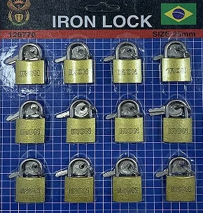 Um pacote de cadeado de ferro de glória com chaves