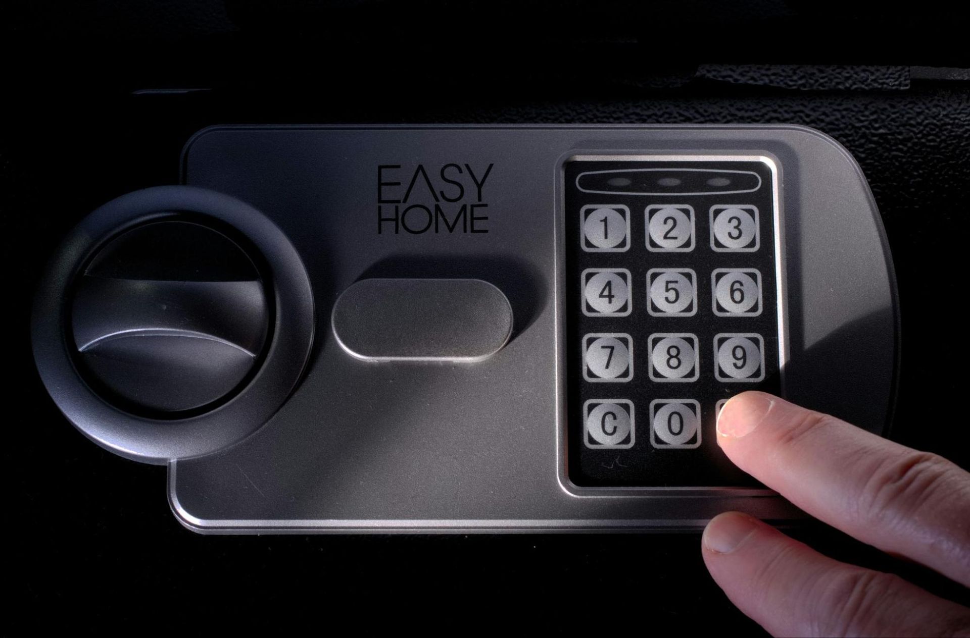 Common Problems with Electronic Safe Locks