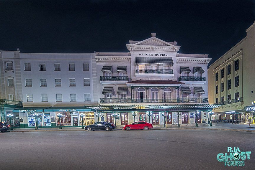 A Picture of The Historic Menger Hotel