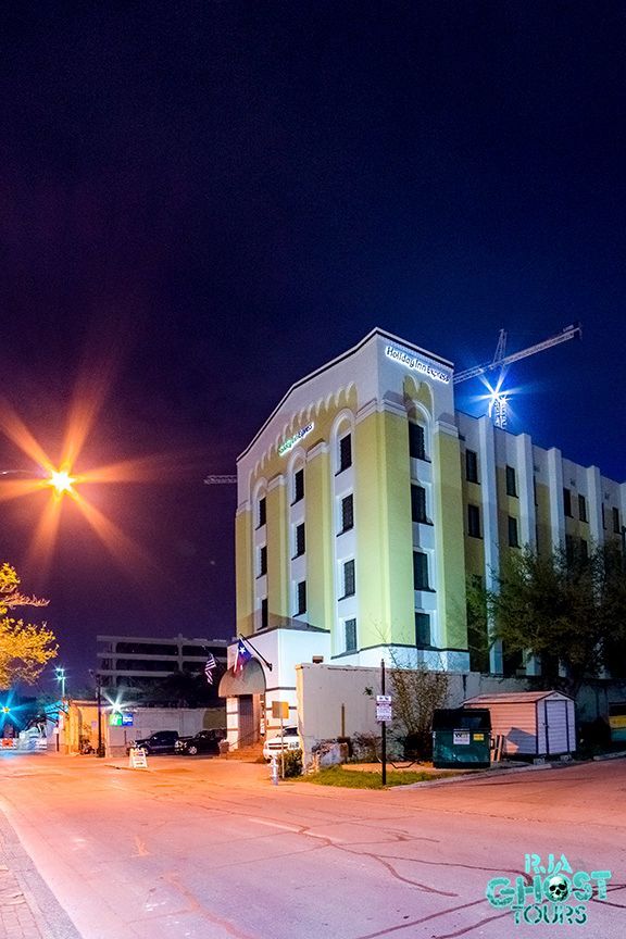 The Holiday In Express - RJA GHOST TOURS