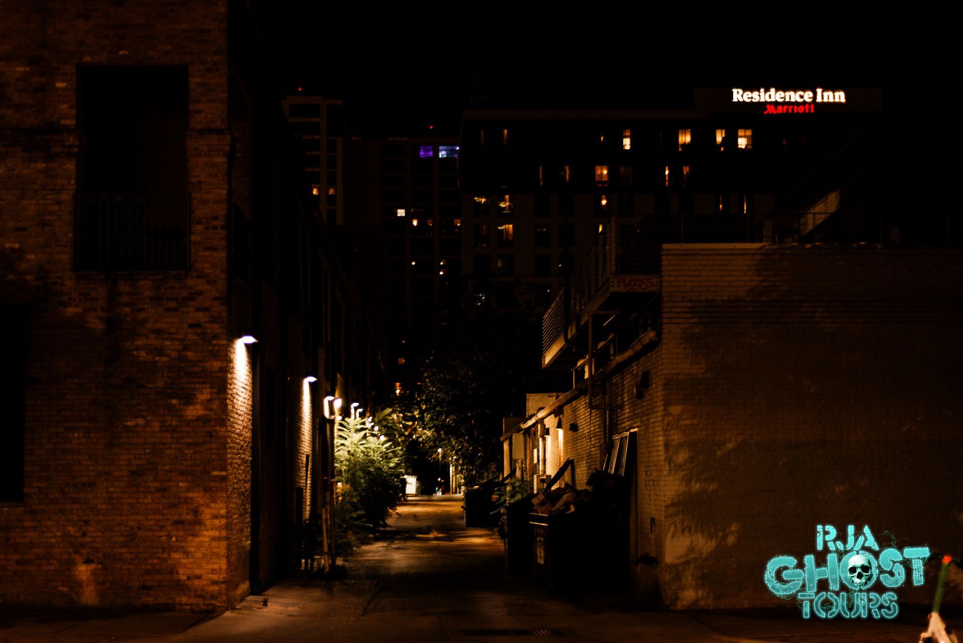 Austin's Haunted Alley - RJA GHOST TOURS