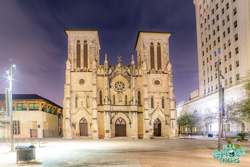An image of the San Fernando Cathedral.