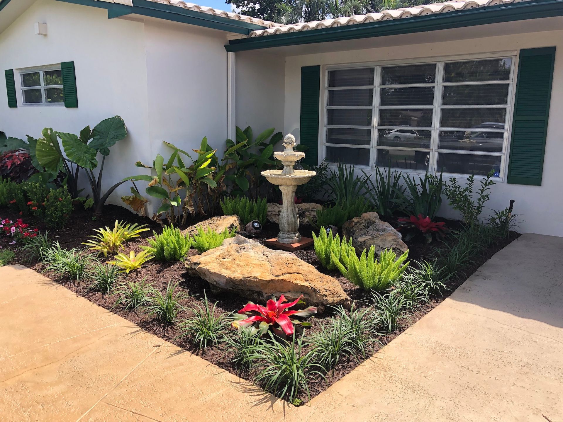 Landscape Bed Maintenance