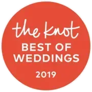 The Knot Best of Weddings 2019 award in a red circle.