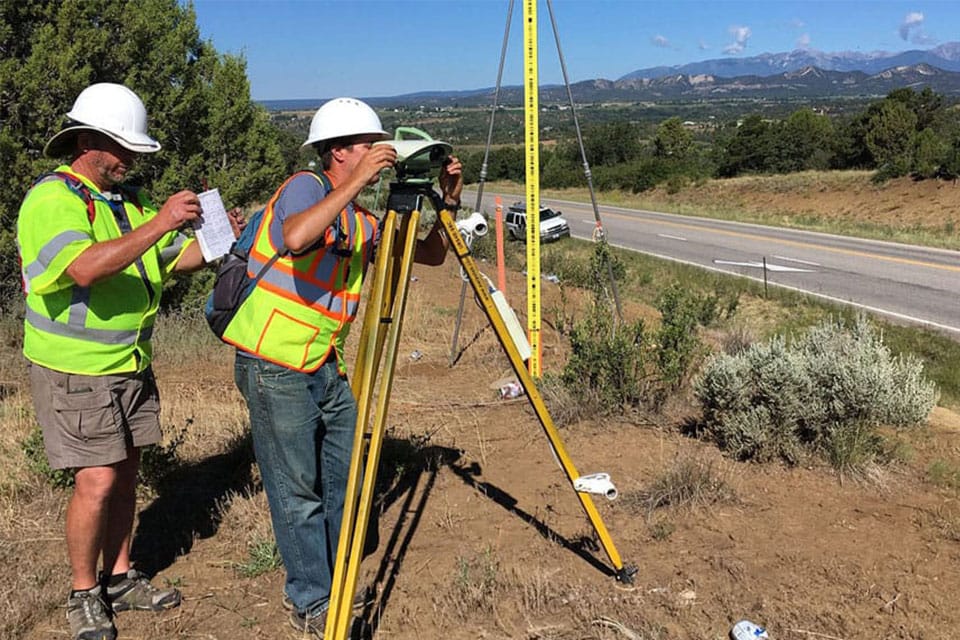 land surveyor