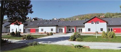 Hof des Pflegeheims in Polen Ad-Finem, gelegen in Schlesien