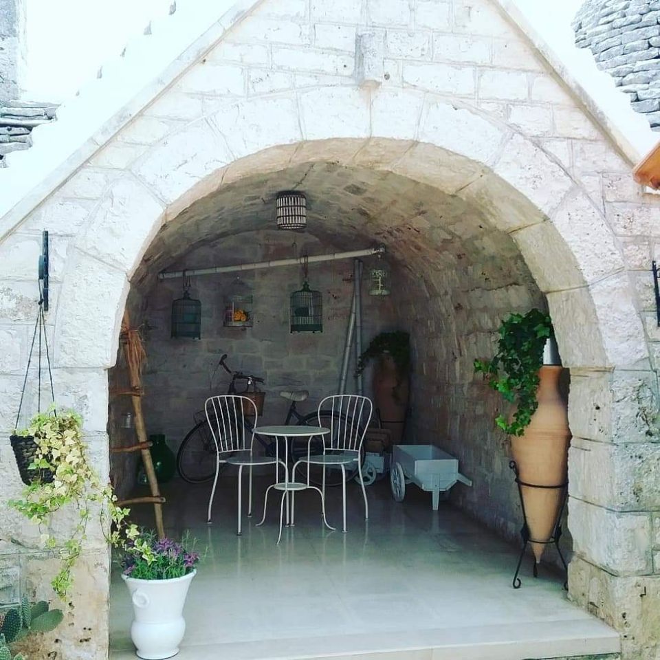 Sala del ristorante nel trullo