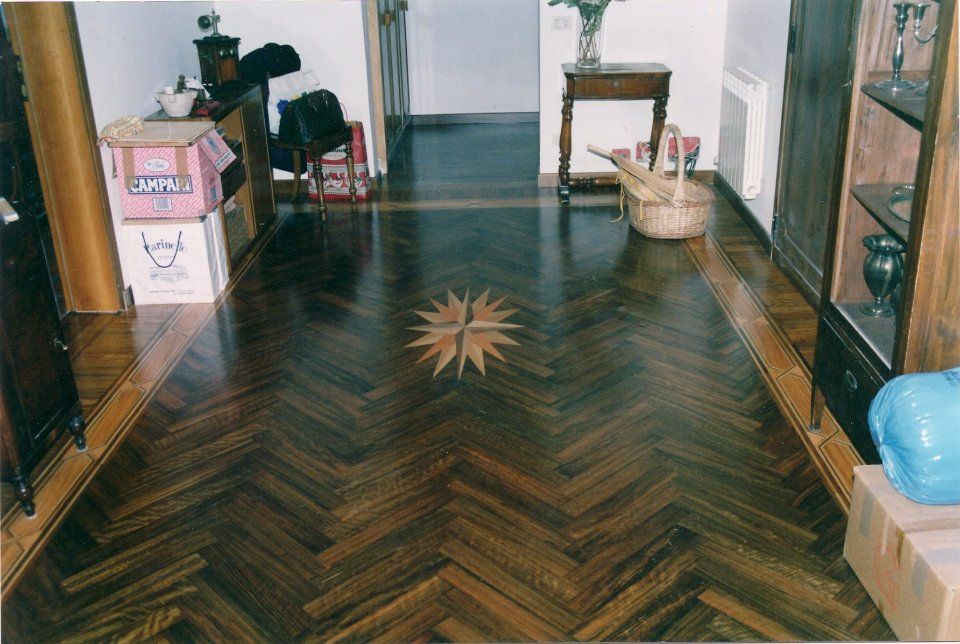 pavimento legno decorato