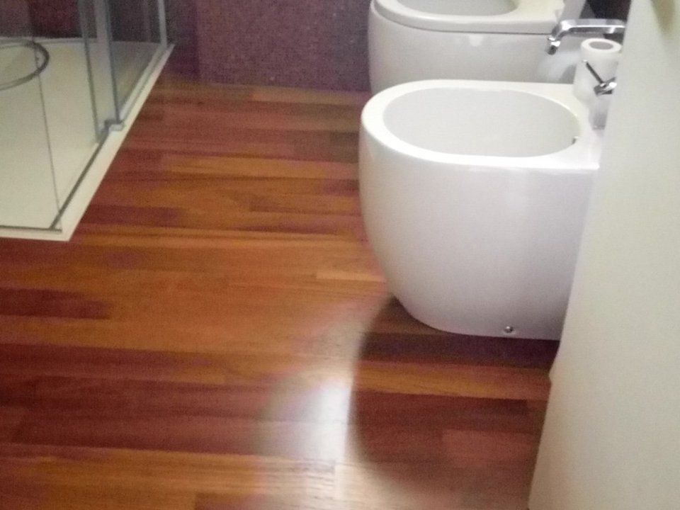 lucidatura parquet legno
