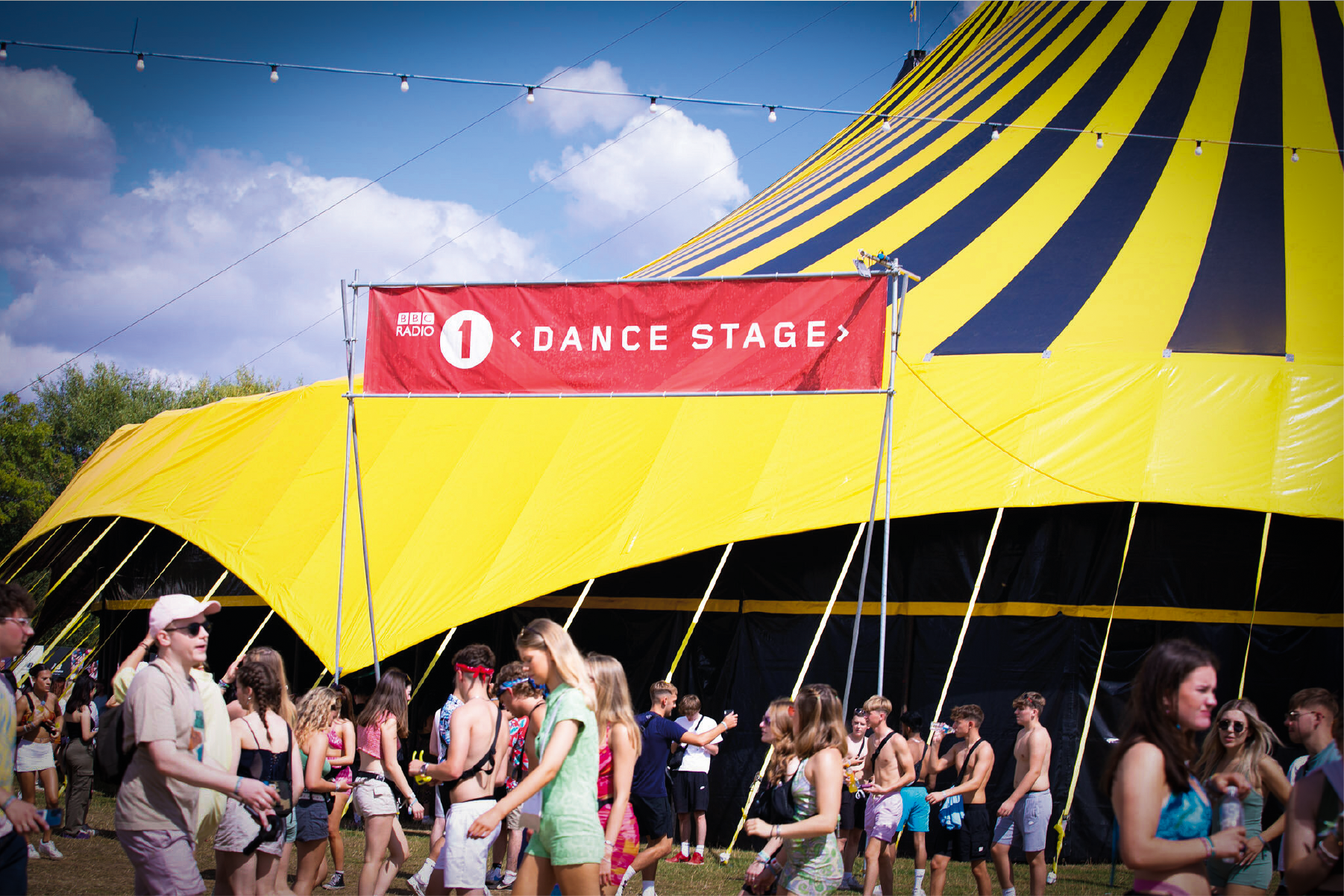 HLB Signs - sign design services - Leeds festival banner