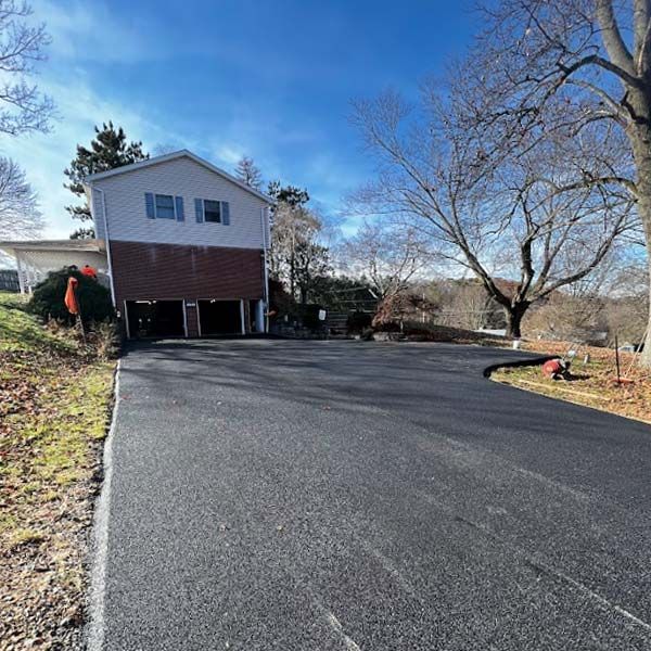 installing an asphalt driveway, driveway paving services in Pittsburgh PA