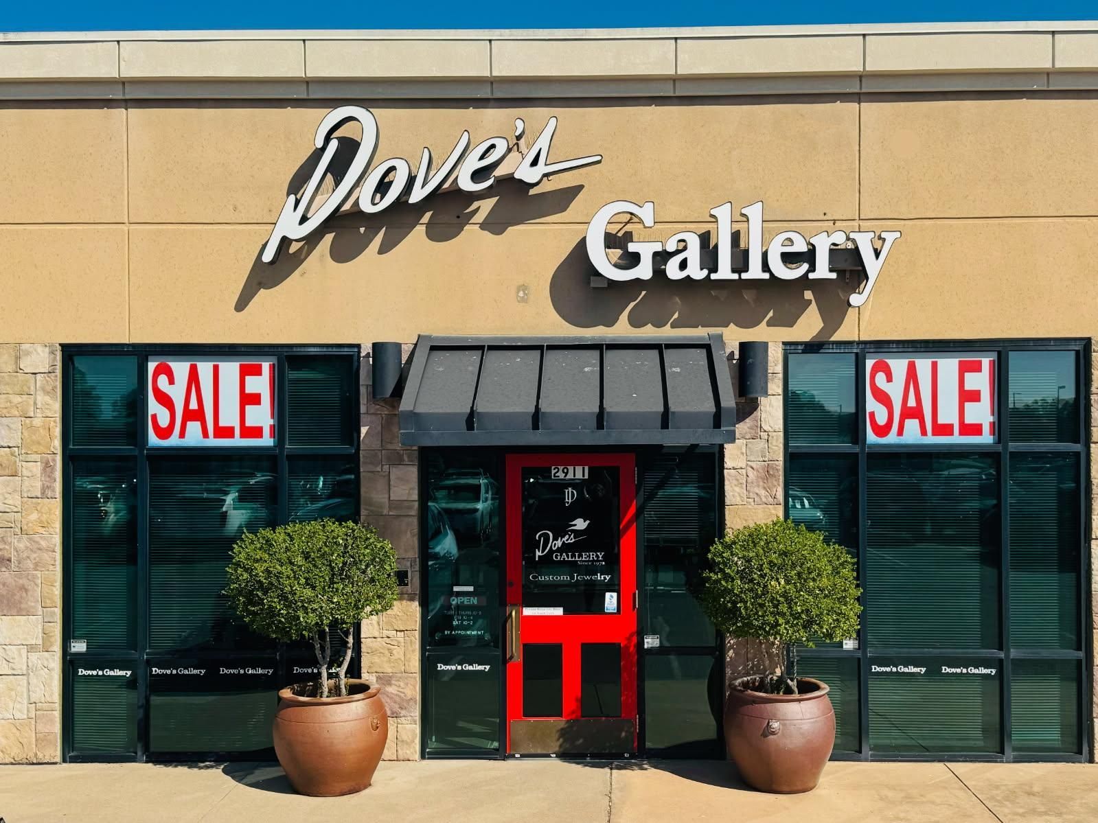 Dove's Gallery storefront with 