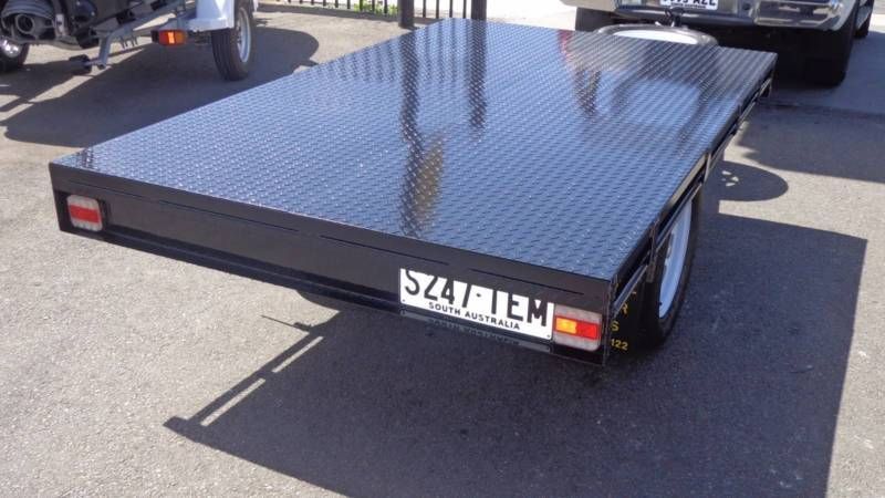 Flatbed Trailer Rear View — Voyager Trailers in Darwin, NT