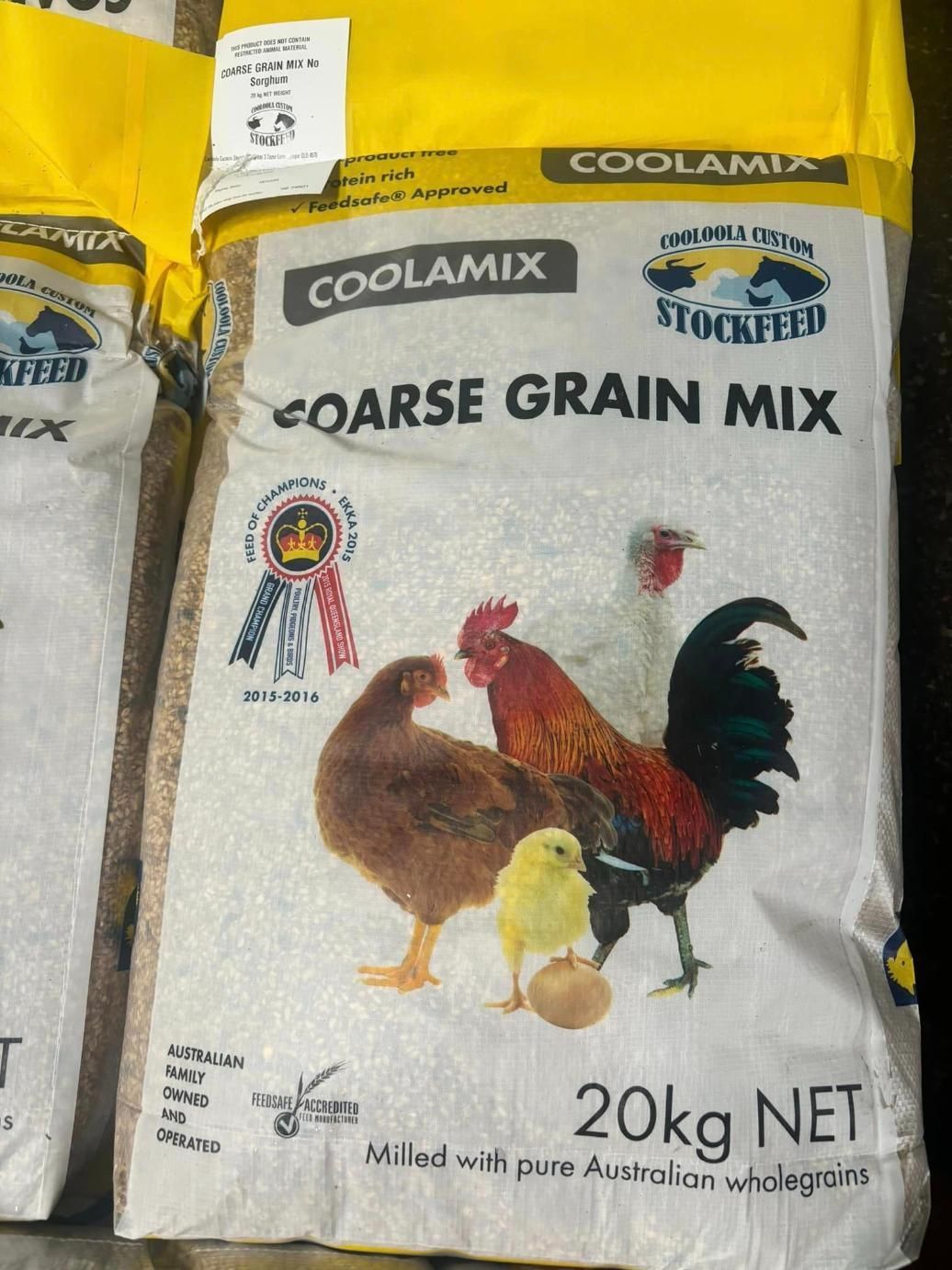 A Bag Of Coarse Grain Mix With Chickens On It — SF Produce In Paget, QLD