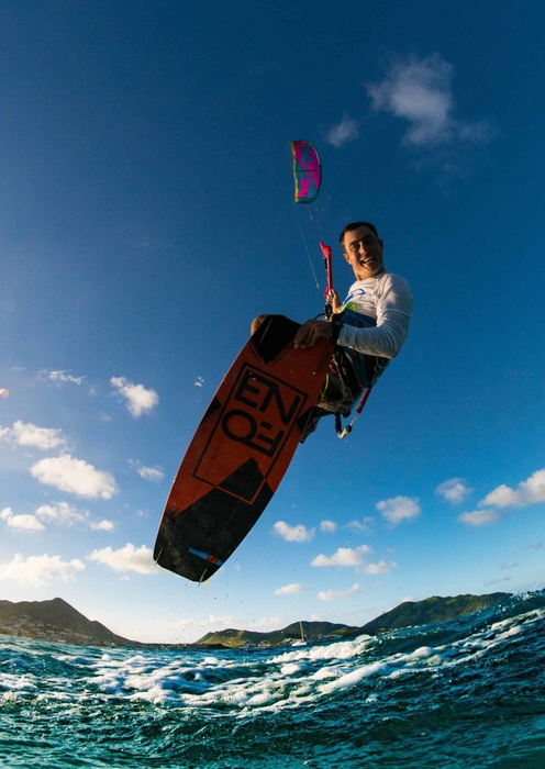 Pierre-François s'offre un grab en kitesurf