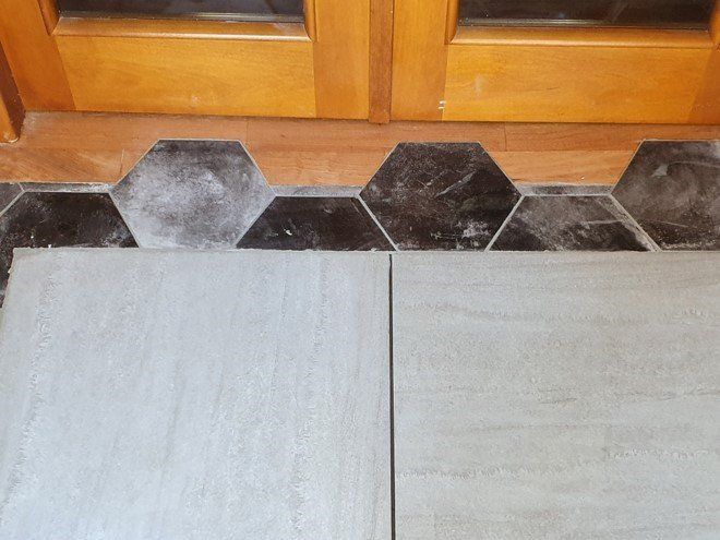 dettaglio di un rivestimento per bagno