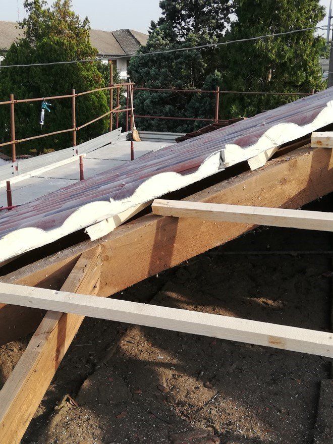 strutture tetti in legno e tegole