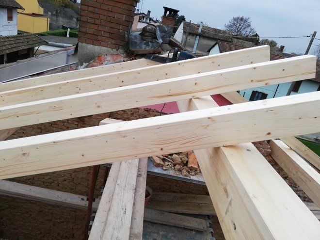strutture tetti in legno e tegole