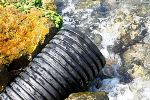 Scarico di una rete fognaria