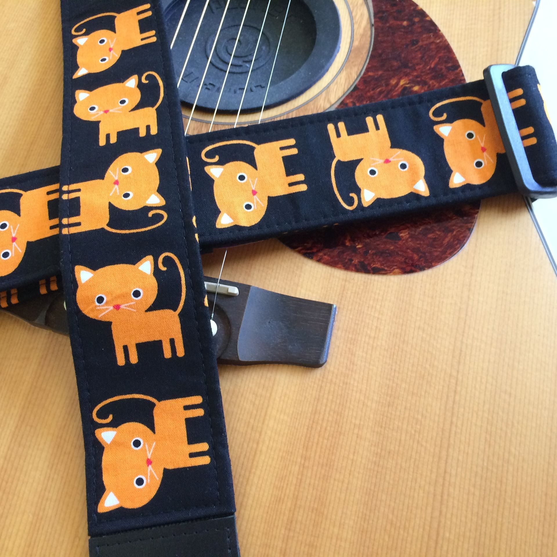 Pumpkin paws cat guitar strap